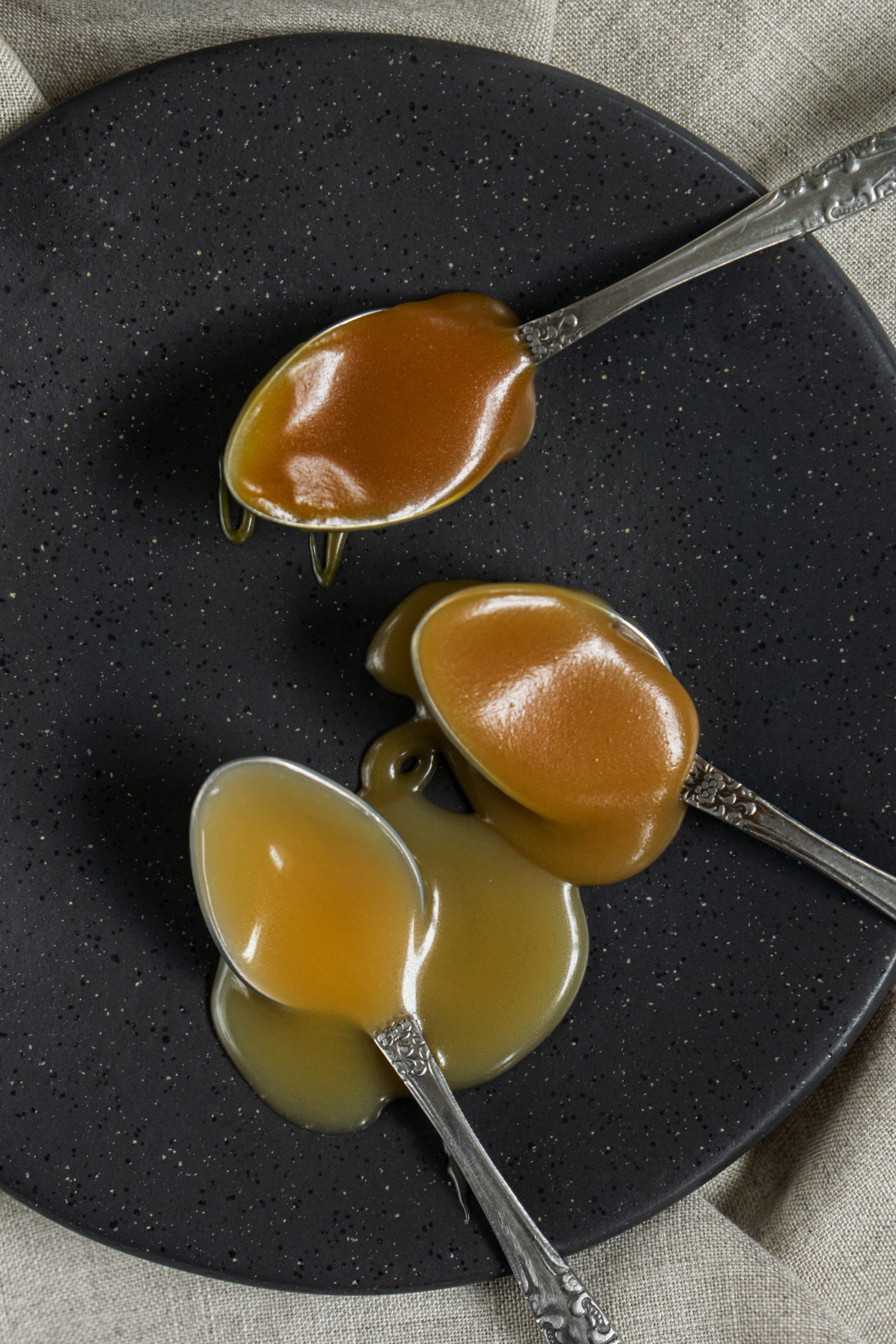 3 teaspoons of wet method caramel