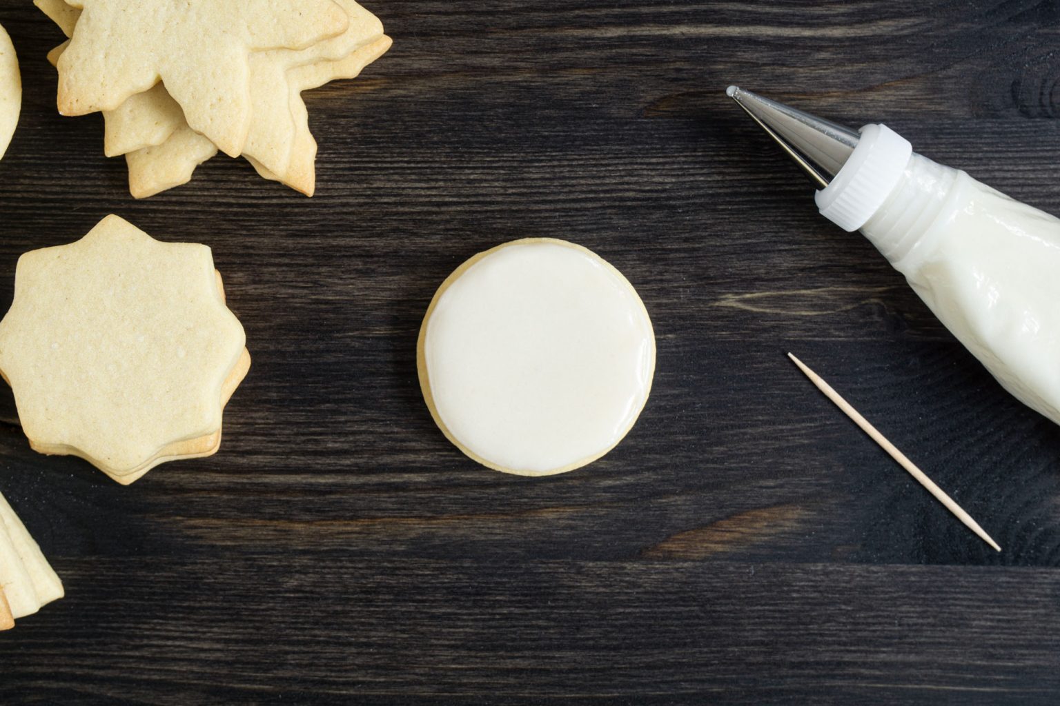 Easy Cookie Icing (Without Eggs) Cakesperiments