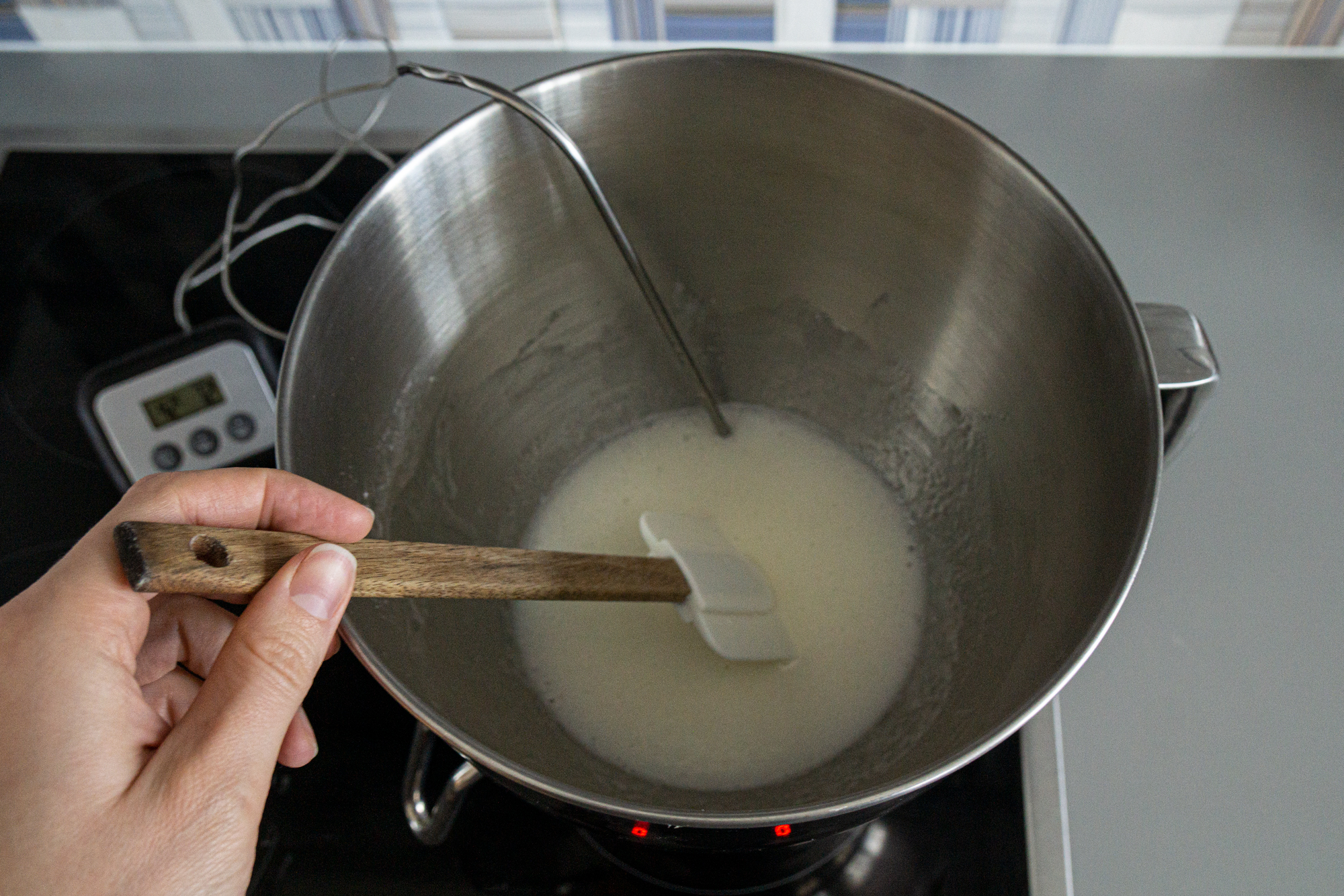 Heating egg whites with sugar